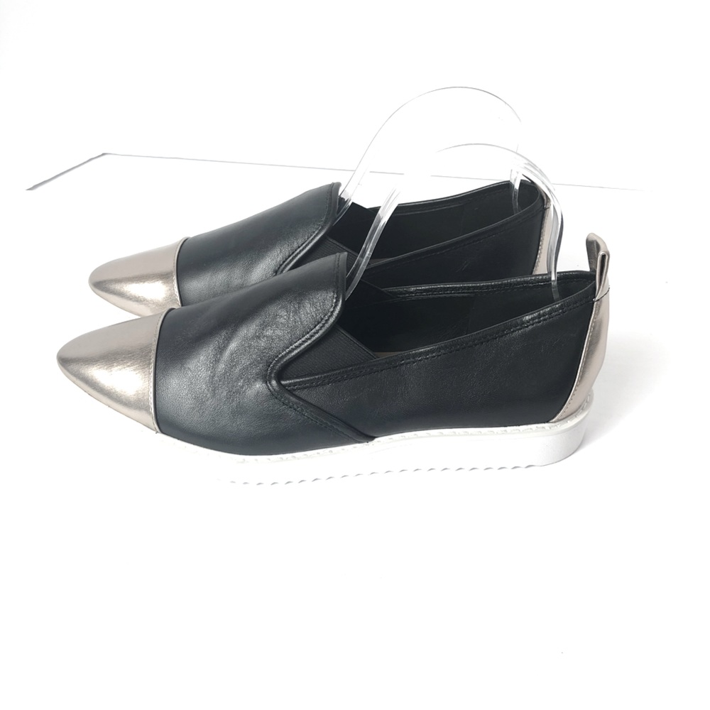 Karl Lagerfeld Paris Flat Comfort Shoe. Black. Size 10. Classy Rare
